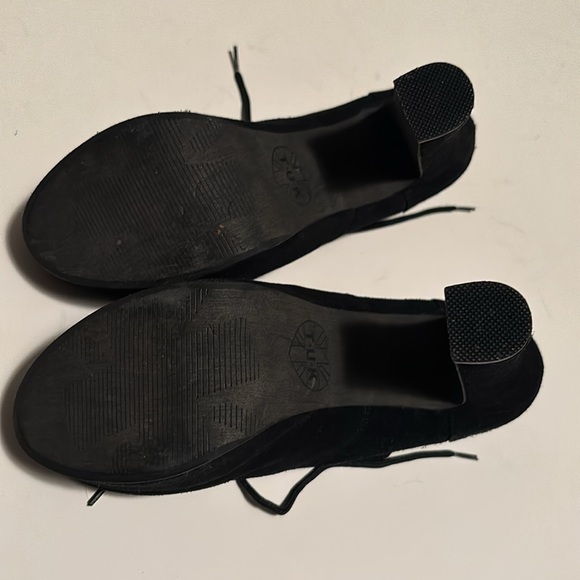 TUK Black Faux Suede Embroidered Stitching Lace Up Ankle Heeled ShoeBoot Size10 - Picture 6 of 6